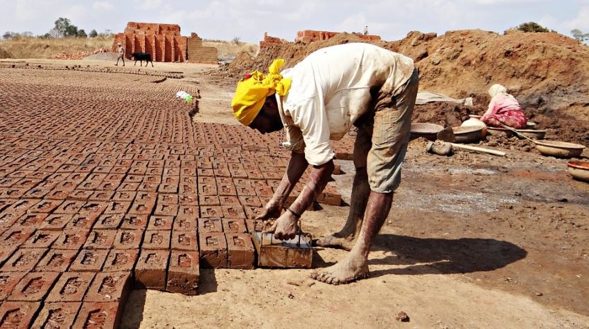 Unorganised Labour in India Unorganised Labour in India