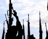 3815-global-arms-market-shadows.jpg