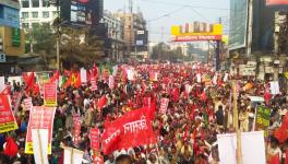 Thousands of Farmers Protest against Farm Laws in Patna, Police Lathi Charge on Rally