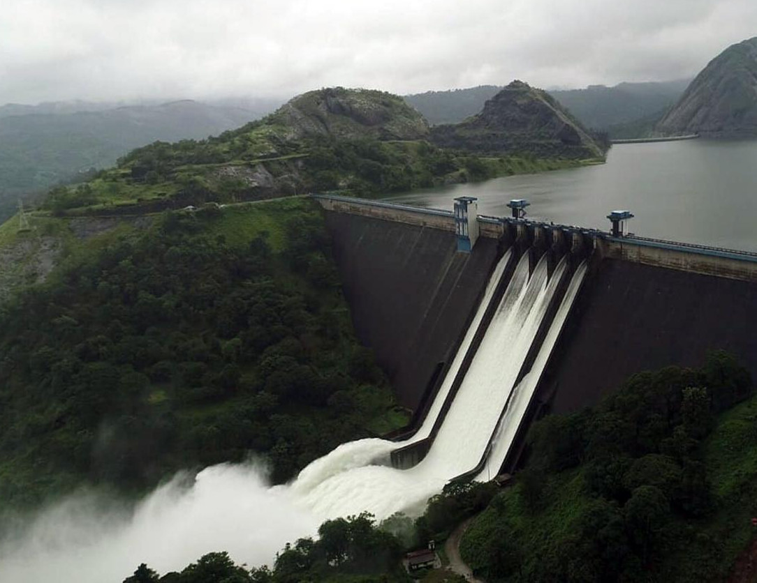 kerala floods lies dam
