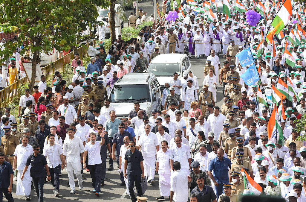 Bharat Jodo on X: Modi ji, jawab do! #BharatJodoYatra