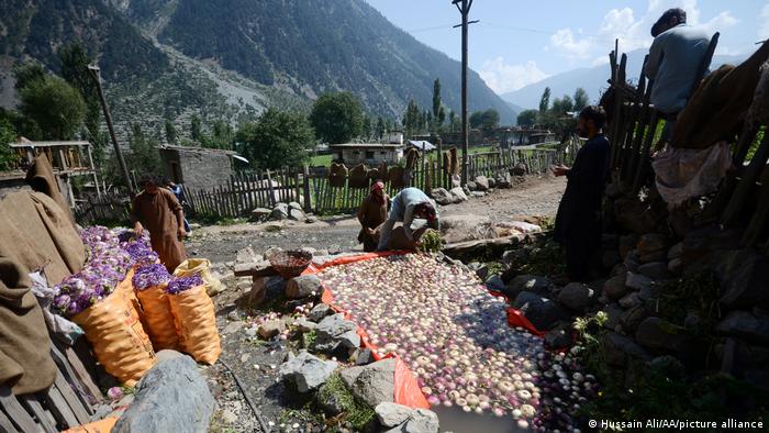 Pakistan Floods: Medicine Shortages Threaten Health Crisis - NewsClick