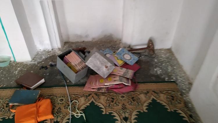 inside%20masjid.jpg
