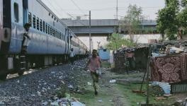  Feed Workers on Shramik Trains