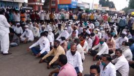 Maharashtra: Onion Growers Hit the Road to Protest Against Export Ban