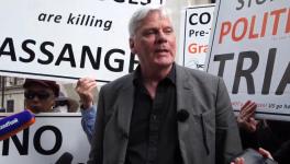 Kristinn Hrafnsson gives a midday report outside the courthouse on Day 2 of Assange's trial. Photo: Screenshot