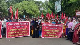 Tribal peasants protest in Thane