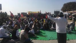 Chagan Lal Chaudhary of AIKS addressing the protesters at Rajasthan-Haryana border. Image clicked by Ronak Chhabra