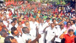 CITU leaders along with OHT operators and sanitation workers during the protest (Courtesy: Theekkathir)