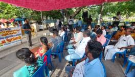 Jayaram Venkatesh, the convener of anti-corruption NGO Arappor Iyakkam, addresses a protest. Image courtesy: Thannatchi.