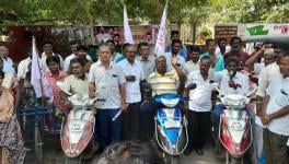 Protest outside Madurai Collectorate. Image courtesy: Nambu Rajan