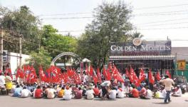 Photo: Protestors outside the Puliyampatti municipality office. Image courtesy: Theekkathir