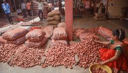  APMC Onion-Potato Market, in Navi Mumbai, Monday, Aug 21, 2023. Union Government has imposed a 40% duty on the export of onions. Image Courtesy: PTI