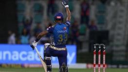 Hardik Pandya takes the knee during the Indian Premier League in 2020