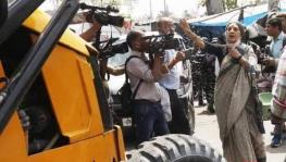 Jahangirpuri Demolitions: CPI(M)’s Brinda Karat Blocks Bulldozer; AAP Calls for Razing BJP HQ