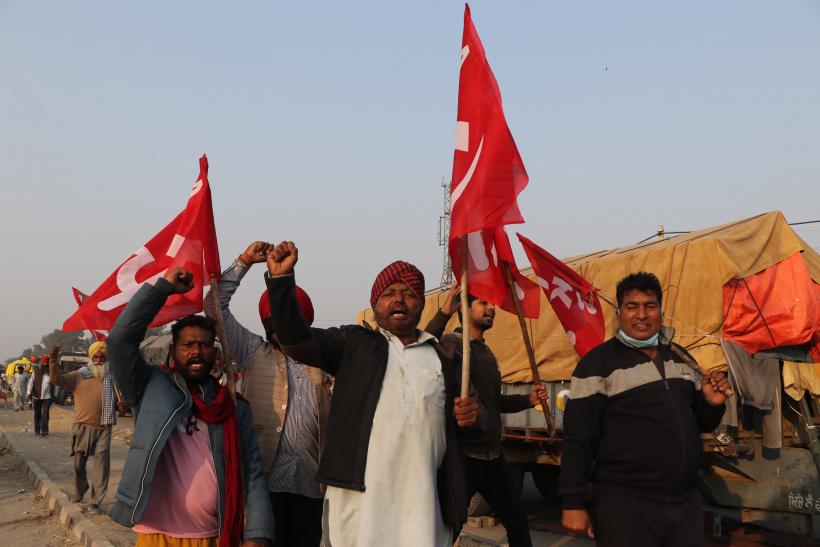 Slogans rent the air as part of one of farmers' rally at Singhu border. Image clicked by Mohit Sauda