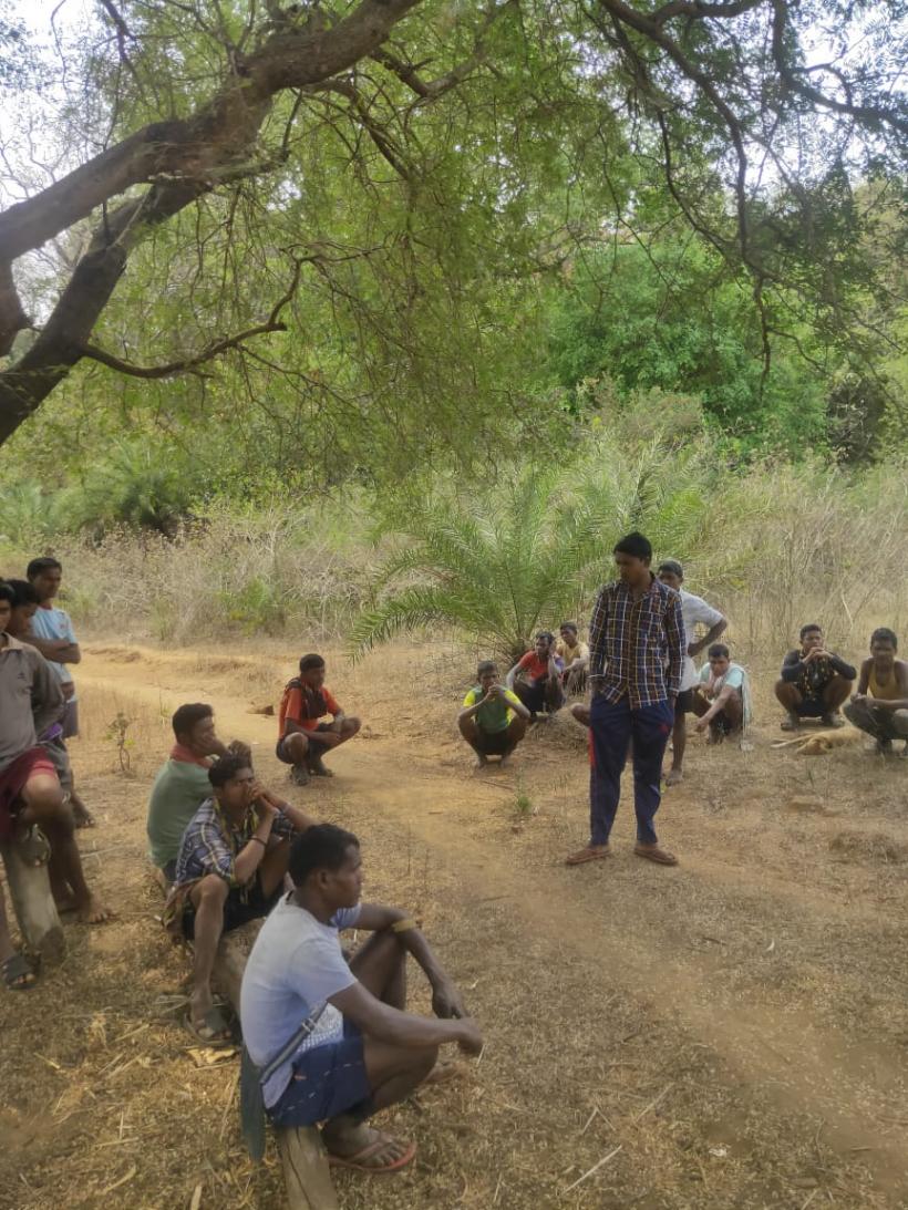 Villagers taking time off from Maoist allegations, surrenders, and all the unfulfilled government's promises of job, houses, a better life, etc. Villagers taking time off from Maoist allegations, surrenders, and all the unfulfilled government's promises of job, houses, a better life, etc.
