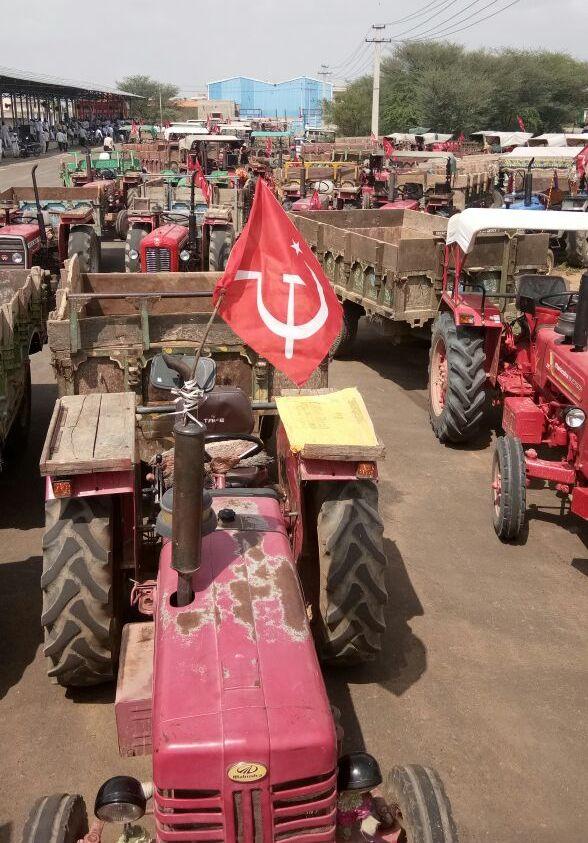 Kisan Sabha movement in Sikar - Tractors.jpeg
