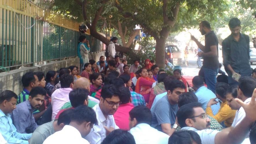 Strike of Nurses and Paramedical Staff at ILBS, Delhi