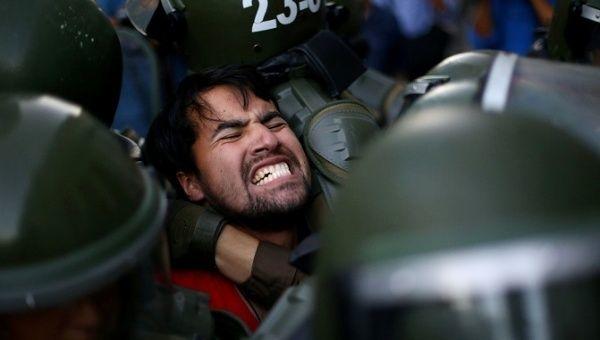 Chilean Students Protest Police Violence, Education Law