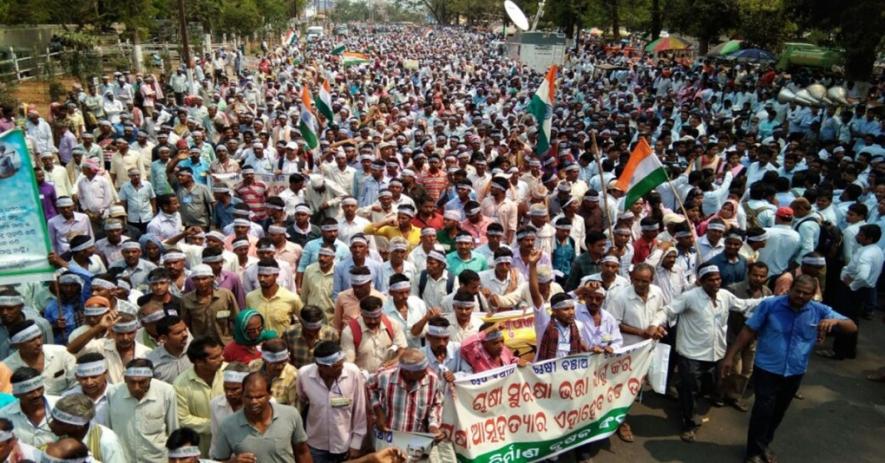 Odisha Farmers on Indefinite Hunger Strike Demanding Pensions and Higher MSP