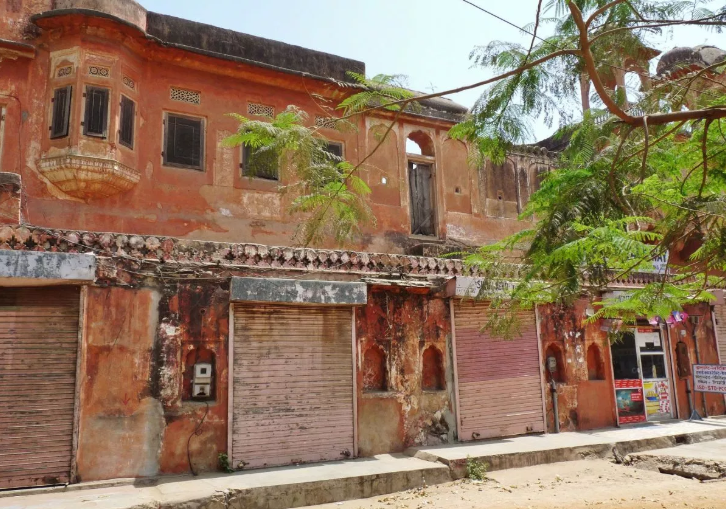 House Apartheid in Jaipur