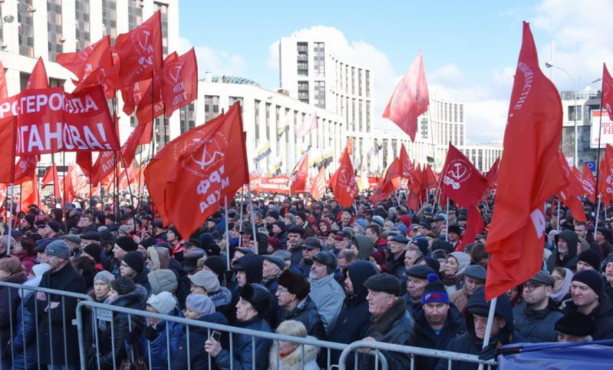 Thousands Protest in Russia in Defense of Workers’ Rights