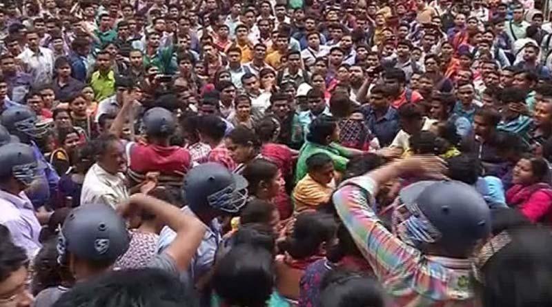 Kolkata Police Lathi Charge at Protesting Computer Teachers