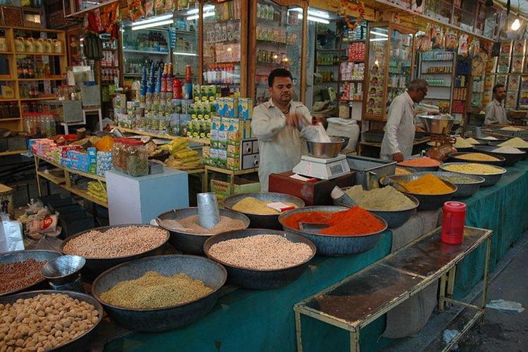 TN: Traders Divided on Order Allowing Shops to Be Open 24*7