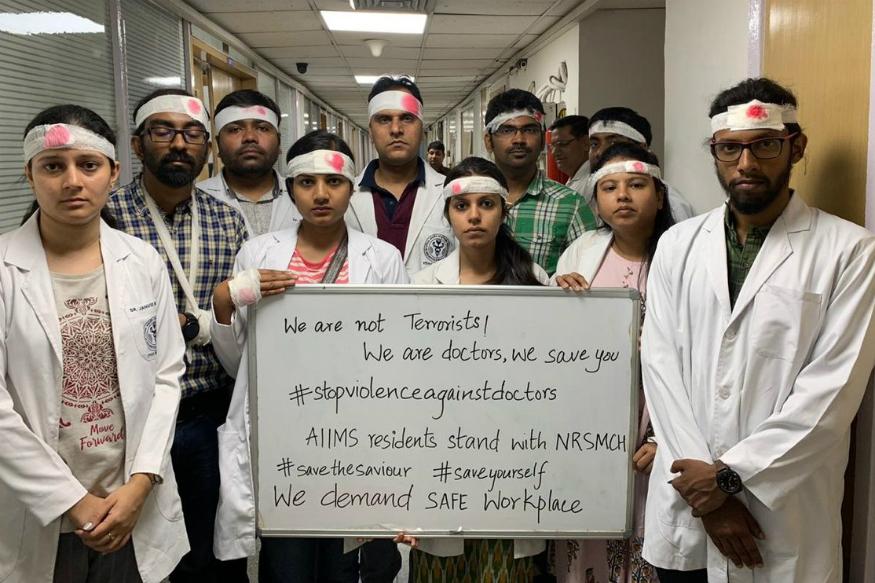 Resident docs of Maharashtra and AIIMS Delhi on 1-day Strike in Support of Agitating WB Junior Docs