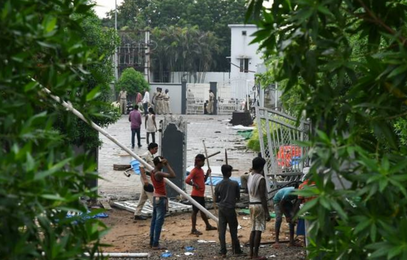 Andhra: ‘Praja Vedika’ Demolished
