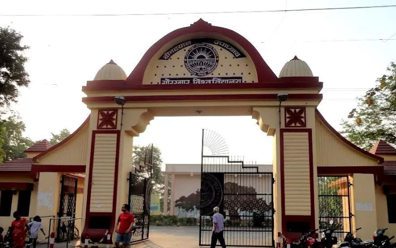 DDU Gorakhpur Varsity Stalls Admission 