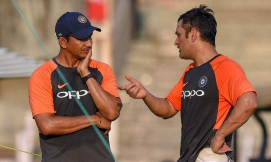 Sanjay Bangar and former Indian cricket team skipper MS Dhoni