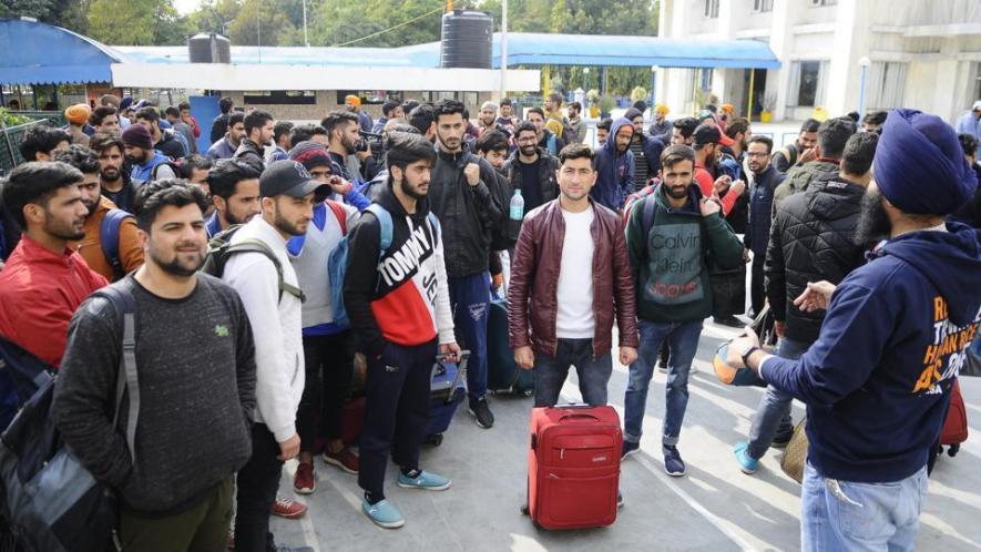 With no Contact, J&K Students in Delhi Fear for Families’ Safety 