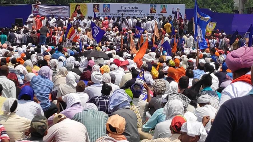 Thousands of Dalits Hit Delhi Streets