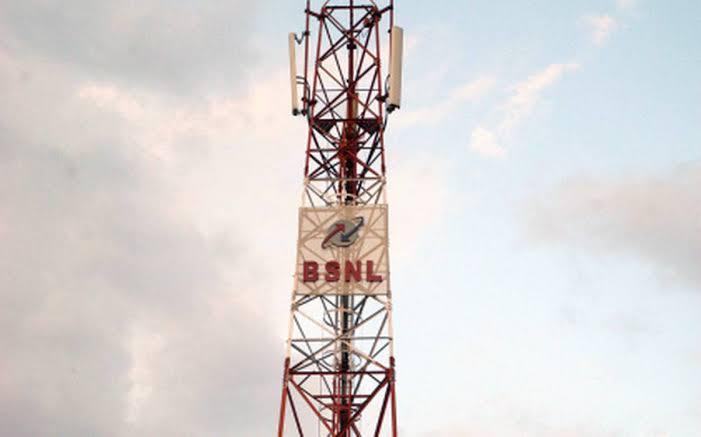 BSNL Linemen Amid Clampdown