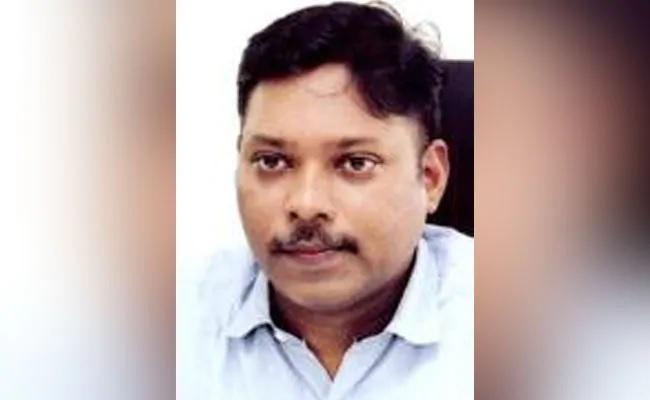 Karnataka IAS officer S Sasikanth Senthil Resigns