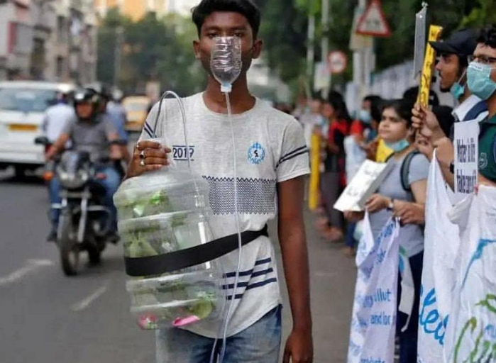 Youth Across India Take Part in Climate Change Protests 