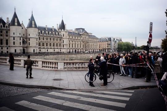4 Police Officers Killed in Paris