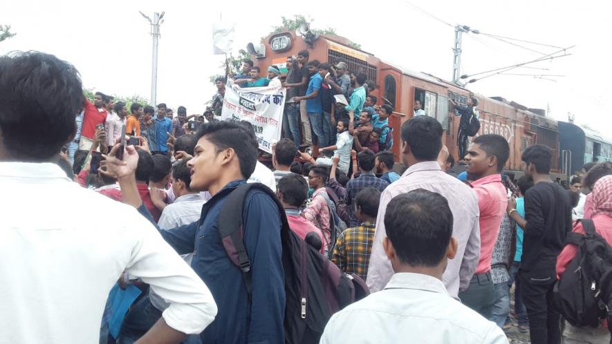 Bihar: Hundreds of Students Protest