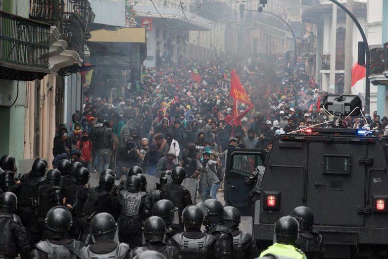 Police attacked student protesters who were marching towards Plaza Grande in the capital Quito.