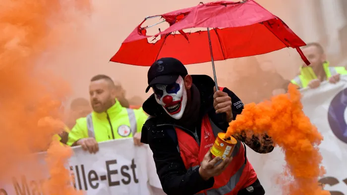 Pension Reforms: France Sees Biggest Strikes in Years as People Pour Out on Streets