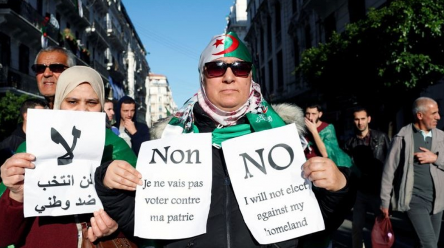 Algerians demand a boycott of the Presidential elections scheduled on December 12. Photo: Reuters