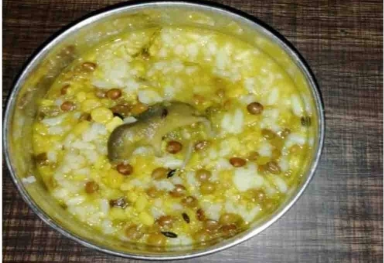 Dead Rat Found in a Midday Meal in UP
