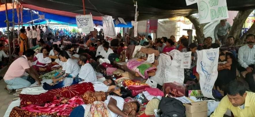 WB Para-teachers Withdraw Hunger Strike After 28 Days