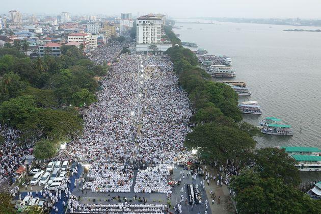 Massive anti-CAA rally at Kochi, Kerala, on New Year Day