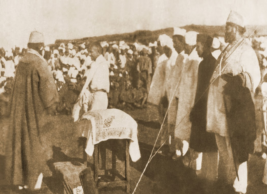Gandhi With Maulana Mohammad Ali & Maulana Shaukat Ali Aligarh 12.10.1920