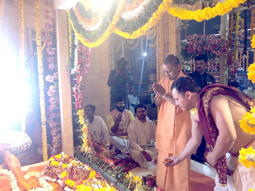 Adityanath attends religious ceremony at Ayodhya despite curfew due to Coronavirus threat.