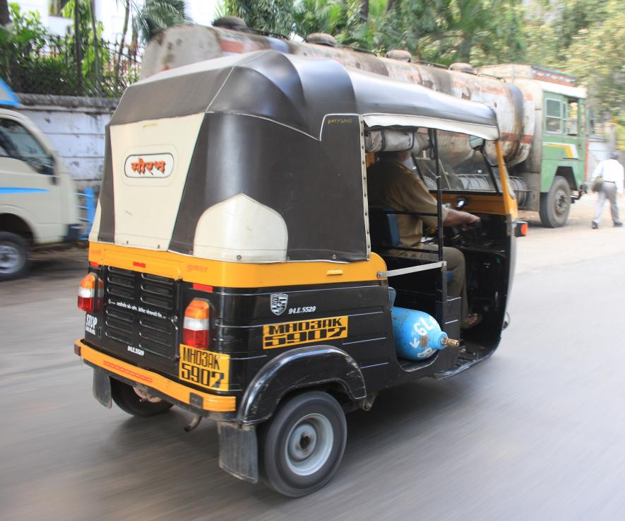 Mumbai's Auto Rickshaw Drivers Feel the Coronavirus Pinch