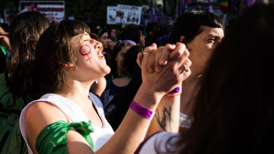 Argentine women, activists, feminist movements and social organizations celebrated President’s announcement with hope. Photo: Marcha Noticias
